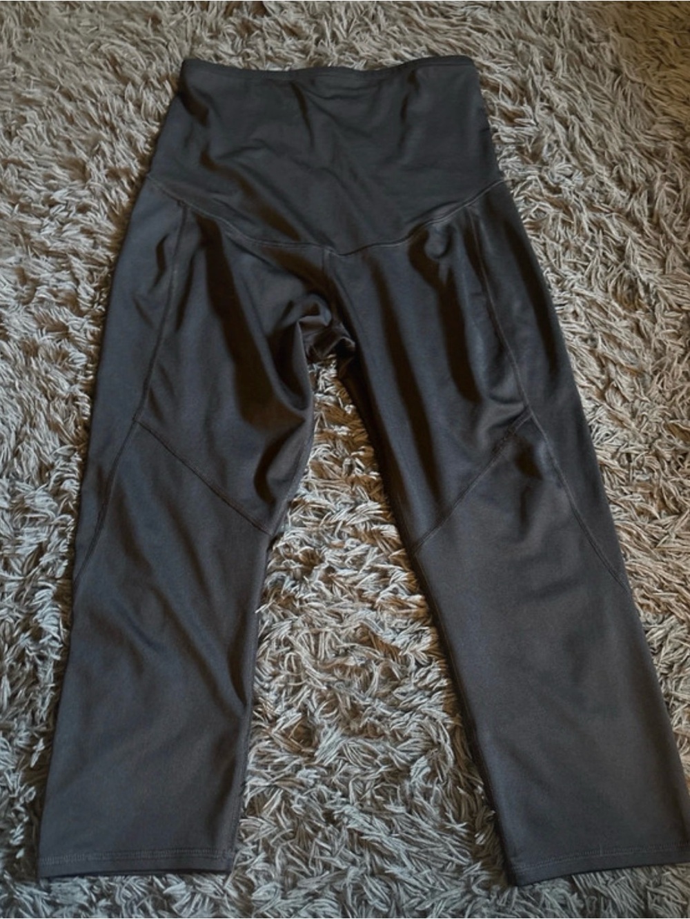a:glow Maternity Capri Leggings